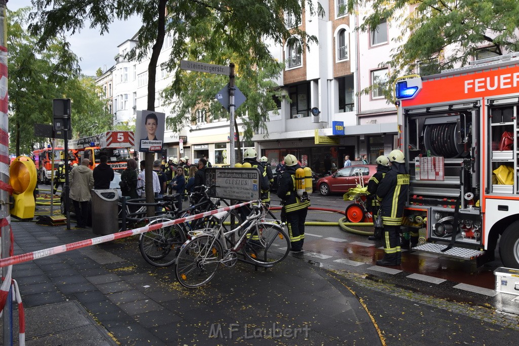 Feuer 2 Koeln Nippes Neusserstr P069.JPG - Miklos Laubert